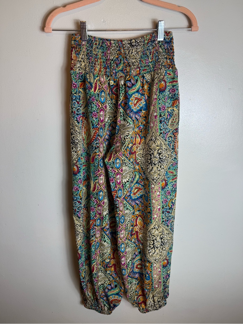 Cupshe Smocked Floral Paisley Boho Beach Pants NWT Size XS Colorful Vacation - Picture 2 of 6